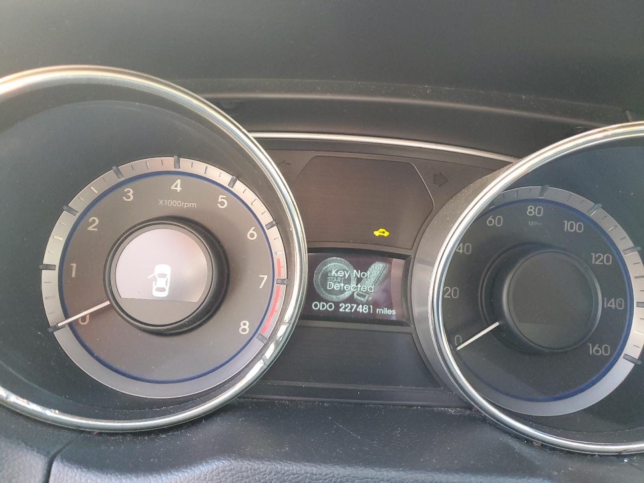 2012 Hyundai Sonata - Image 9
