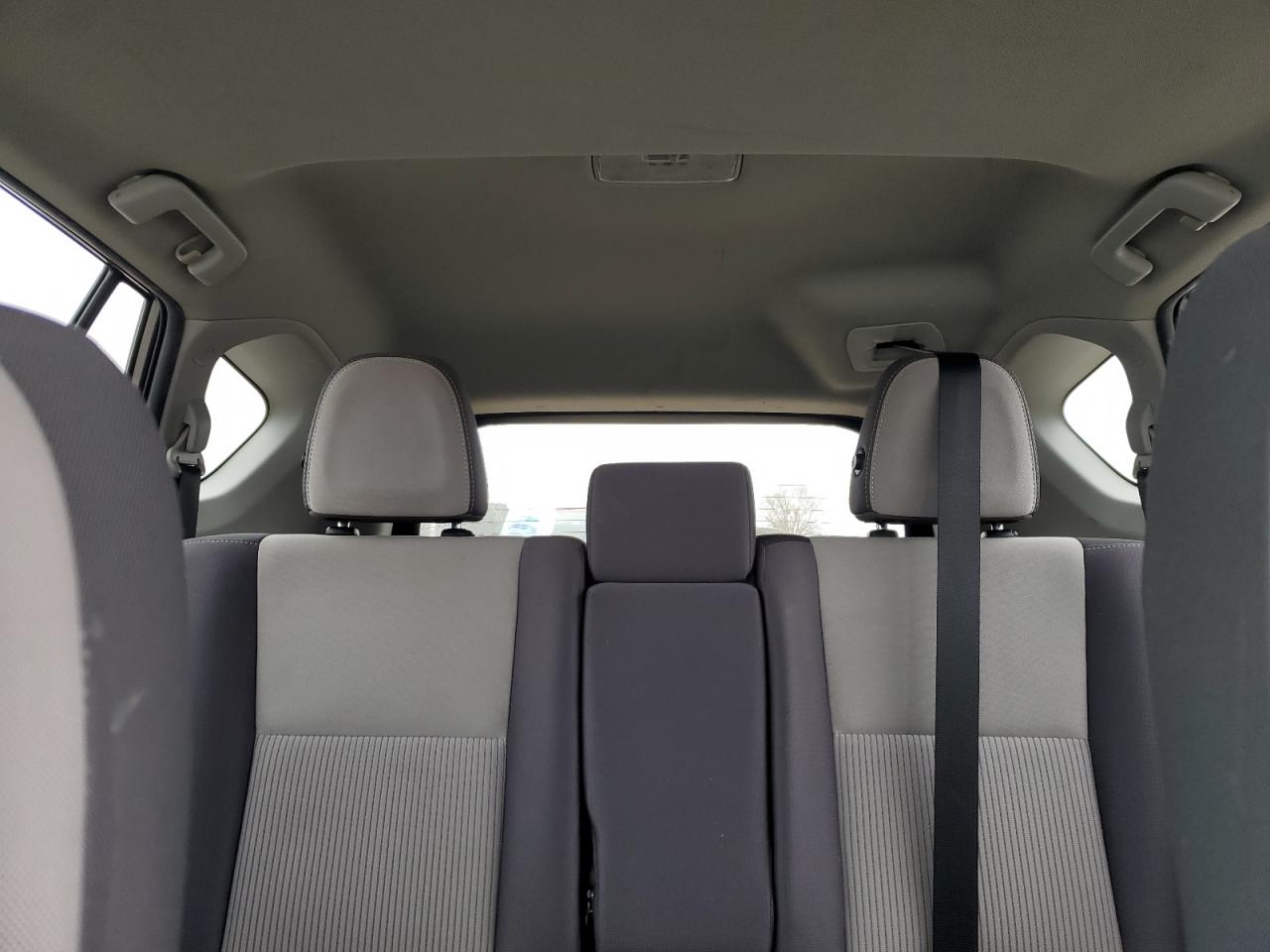 2014 Toyota RAV 4 - Image 10