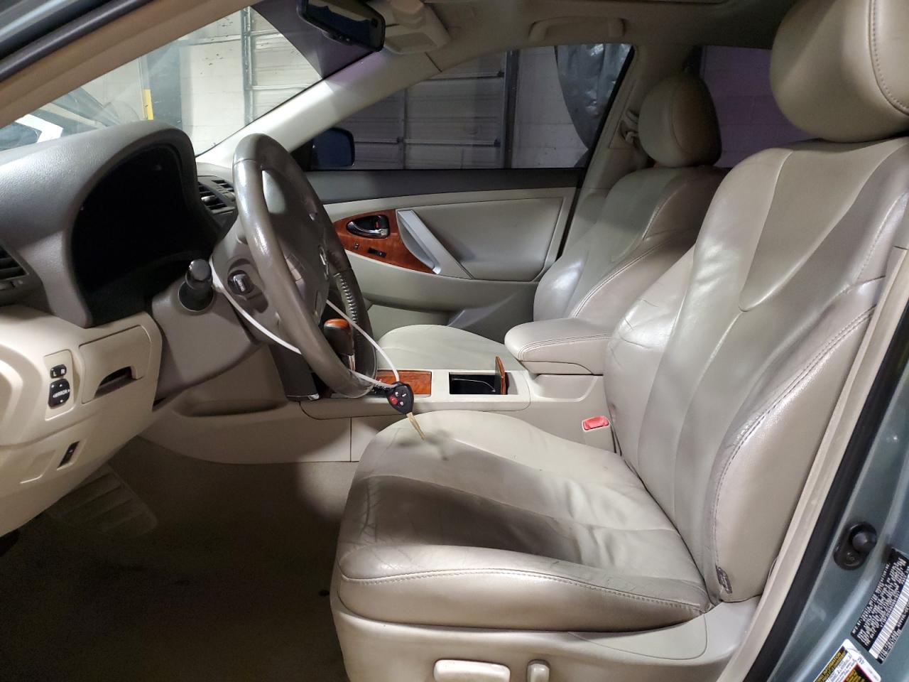 2011 Toyota Camry - Image 7