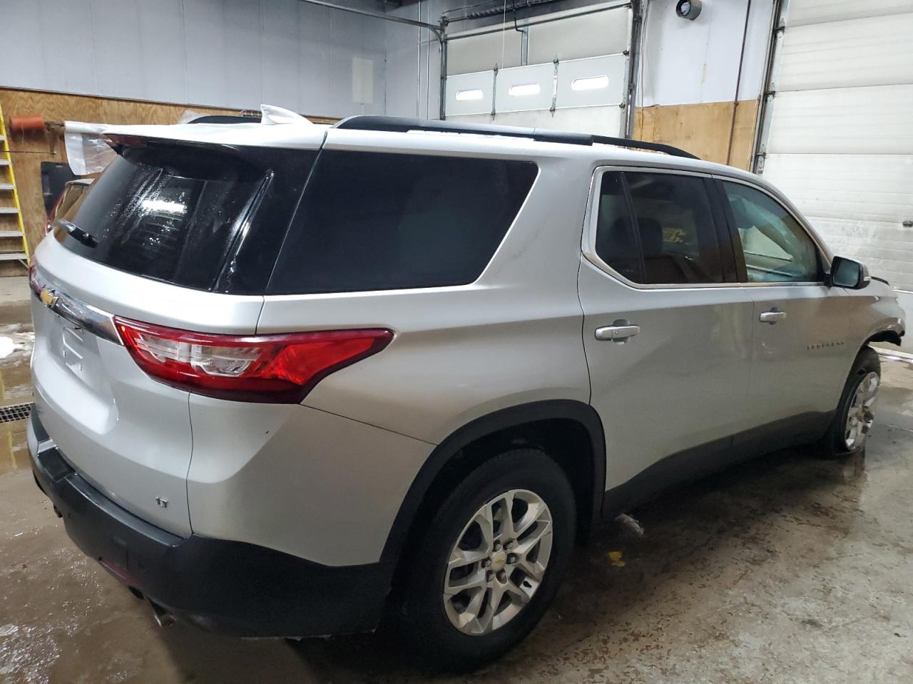 2021 Chevrolet Traverse - Image 3