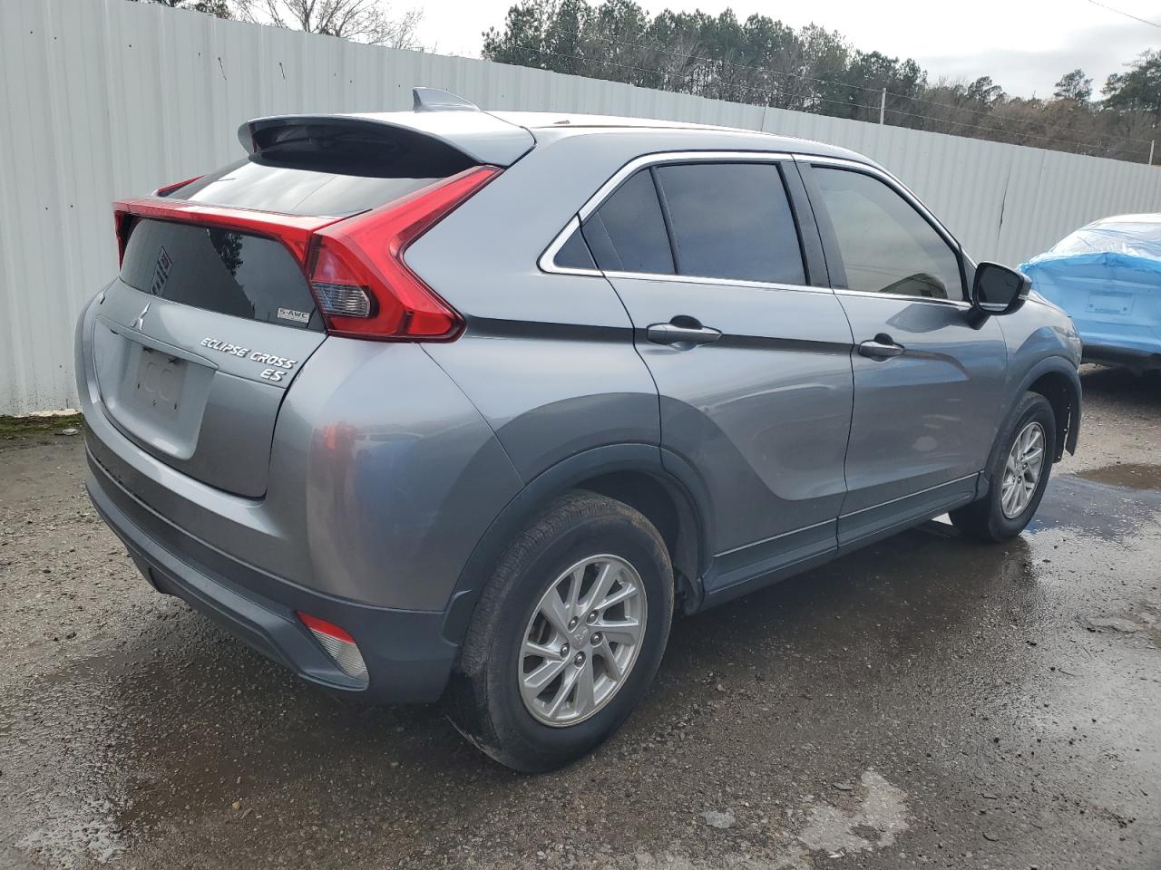 2019 Mitsubishi Eclipse - Image 3