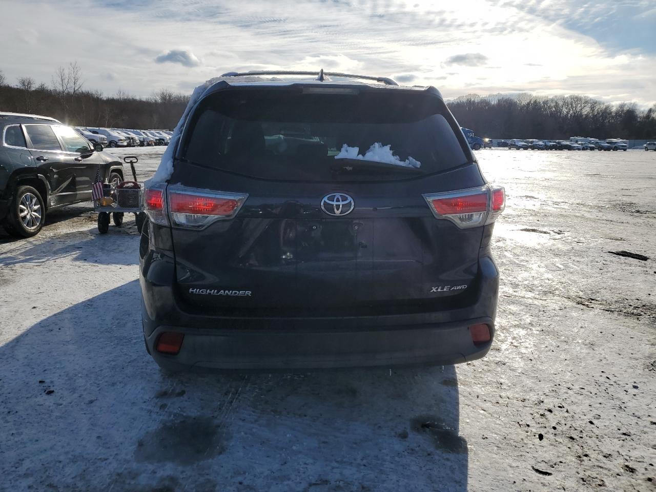 2015 Toyota Highlander - Image 6