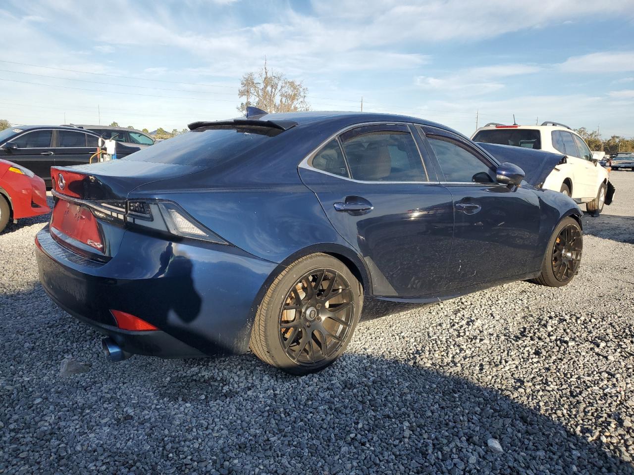 2014 Lexus IS - Image 3