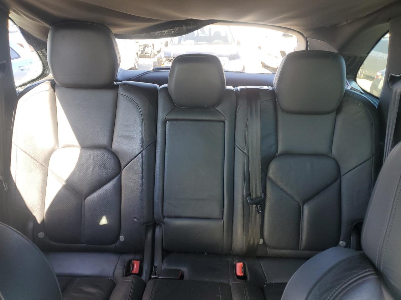2011 Porsche Cayenne - Image 10