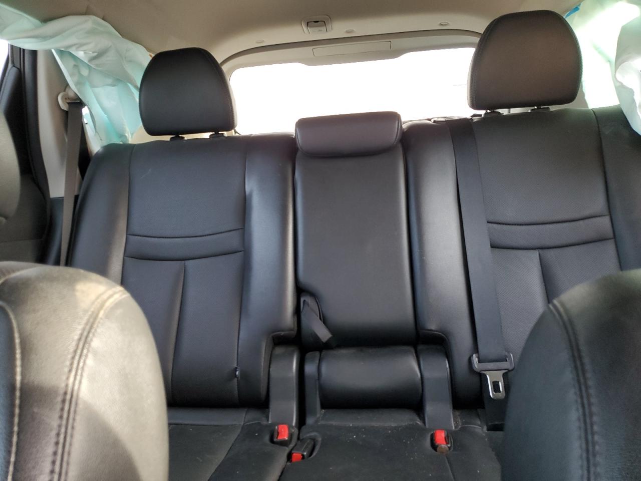 2016 Nissan Rogue - Image 10