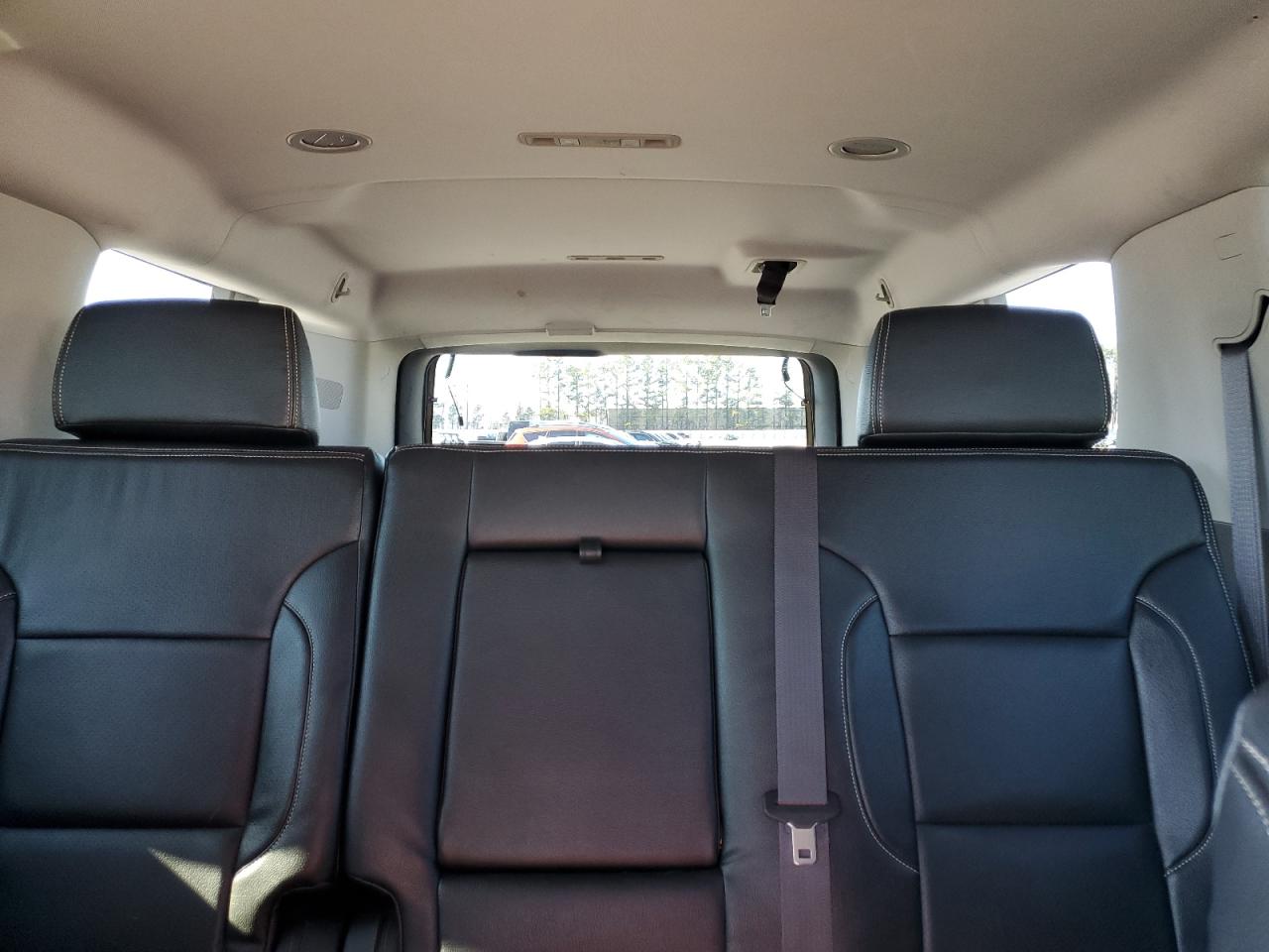 2016 GMC Yukon - Image 10