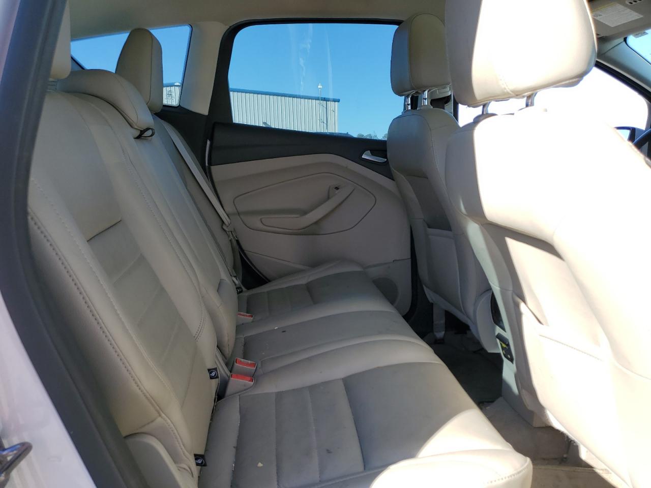 2015 Ford C-MAX - Image 10