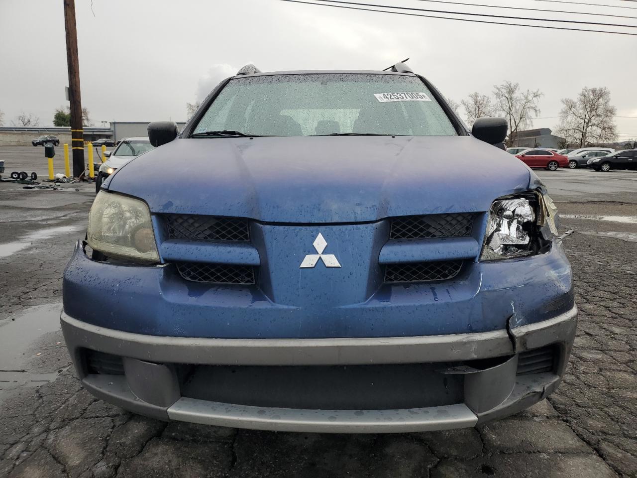 2003 Mitsubishi Outlander - Image 5