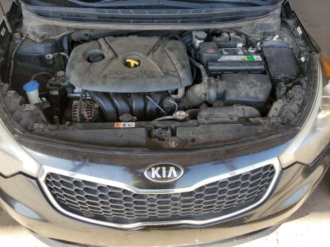 VIN KNAFK4A69F5306332 2015 KIA FORTE no.11