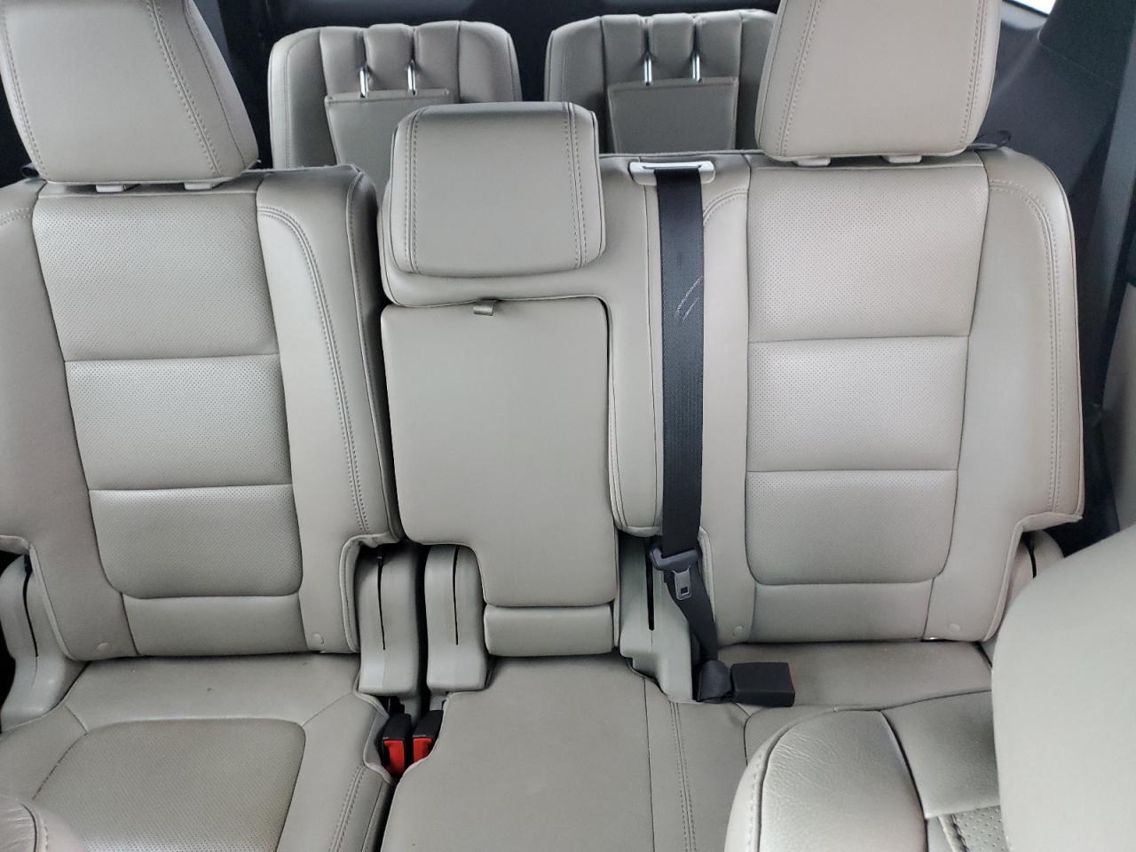 2011 Ford Explorer - Image 10