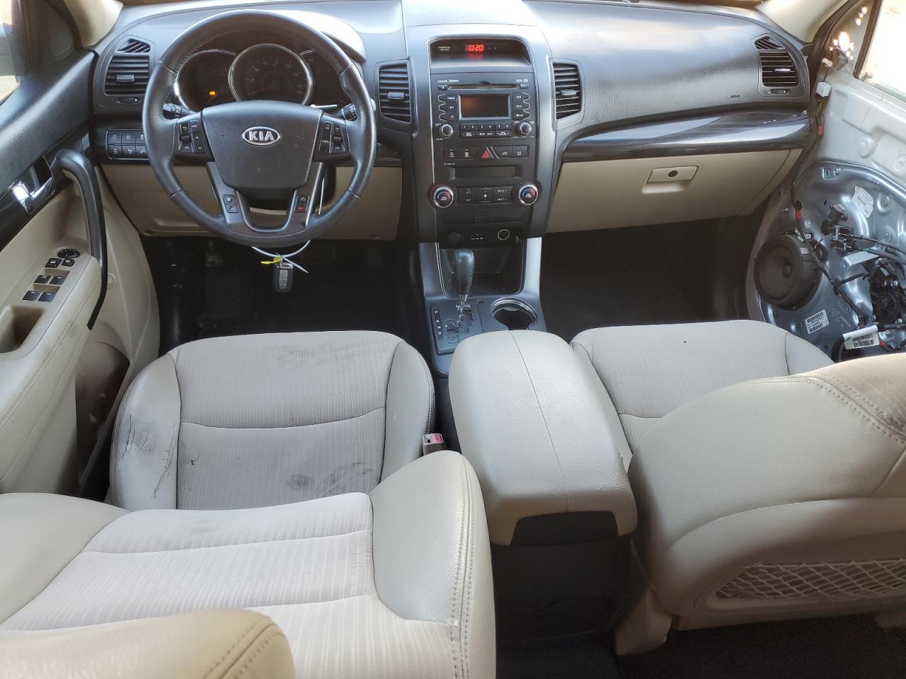 2011 Kia Sorento - Image 8