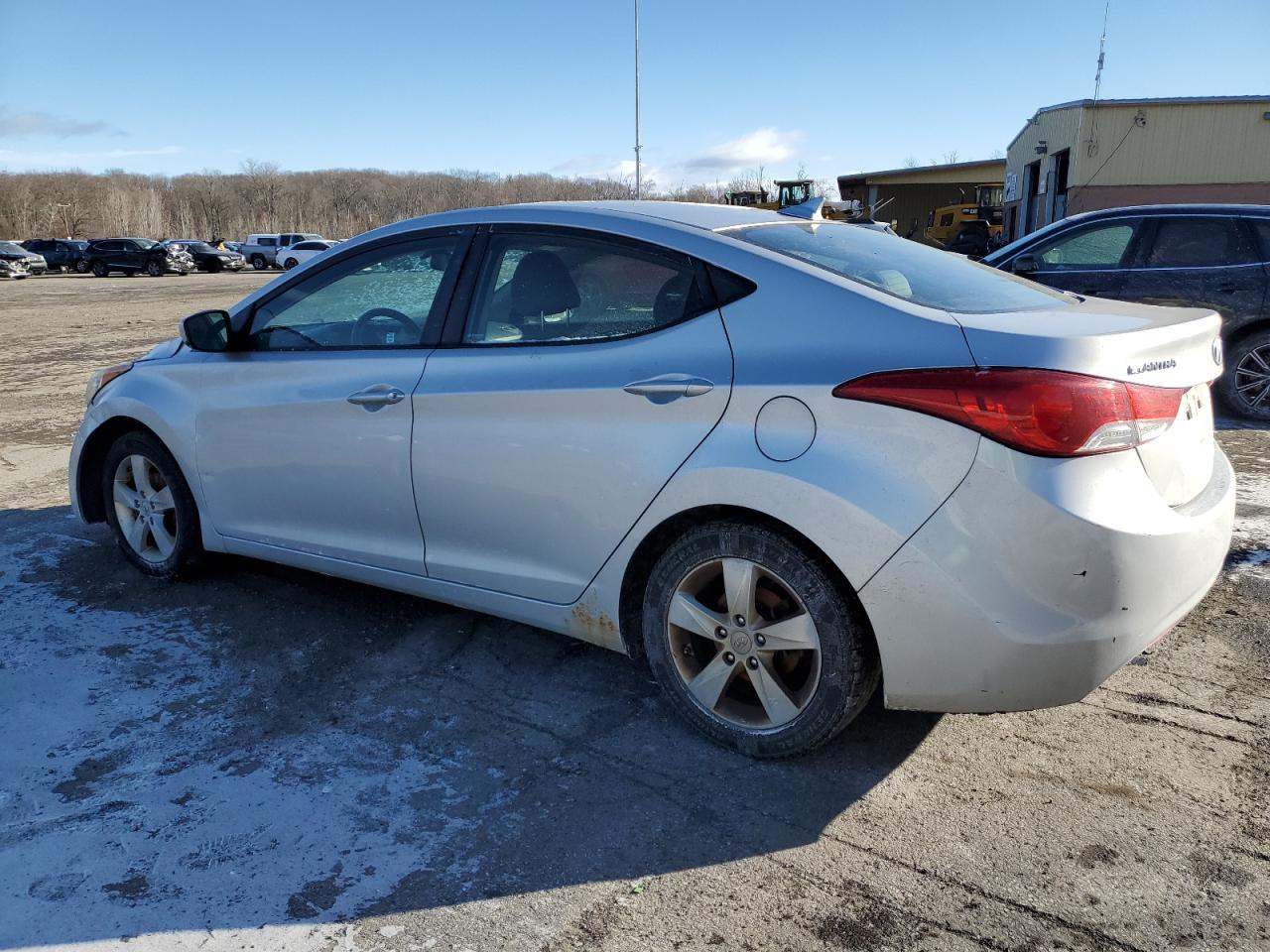 2013 Hyundai Elantra - Image 2