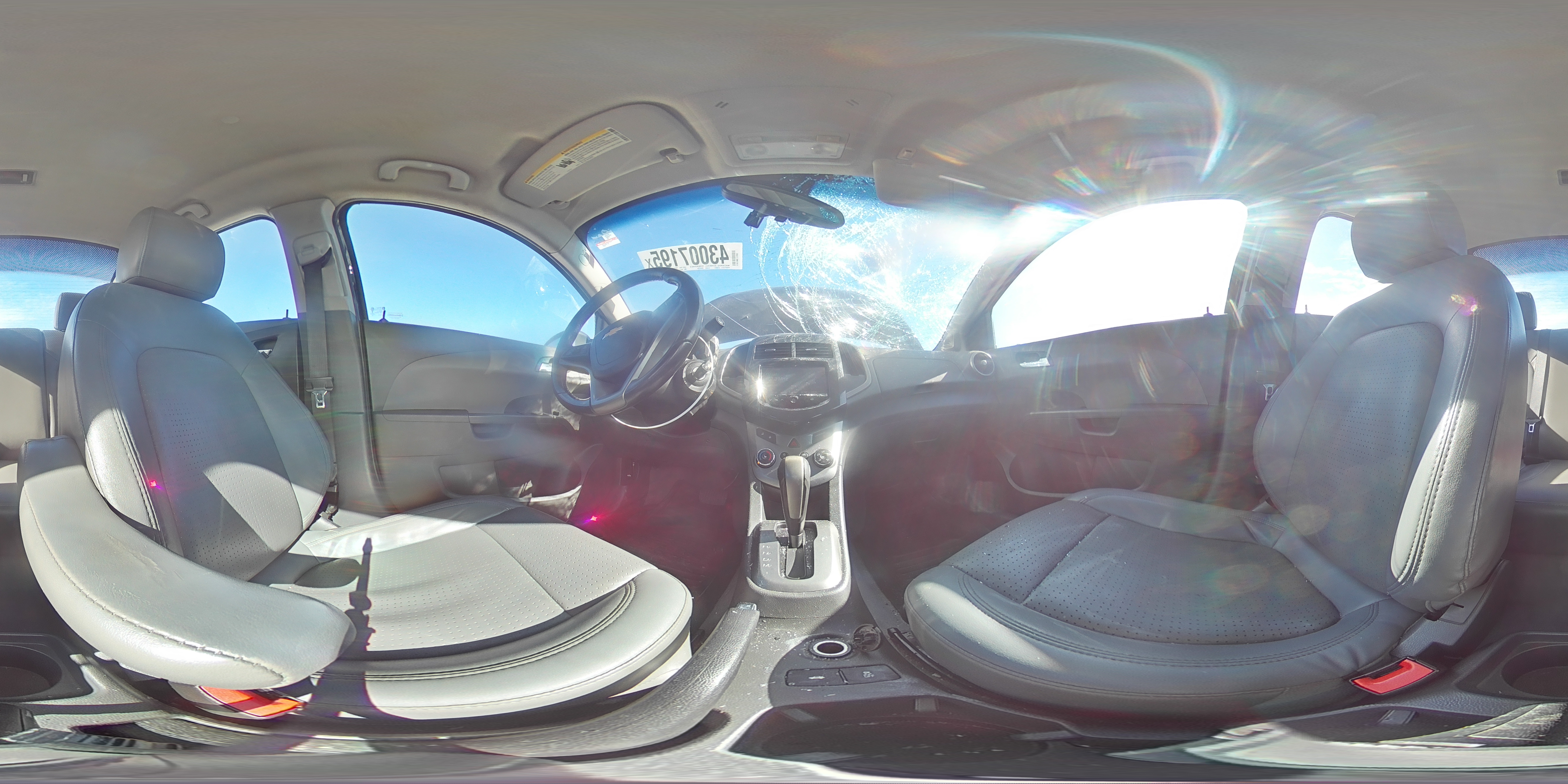 2015 Chevrolet Sonic - Image 13