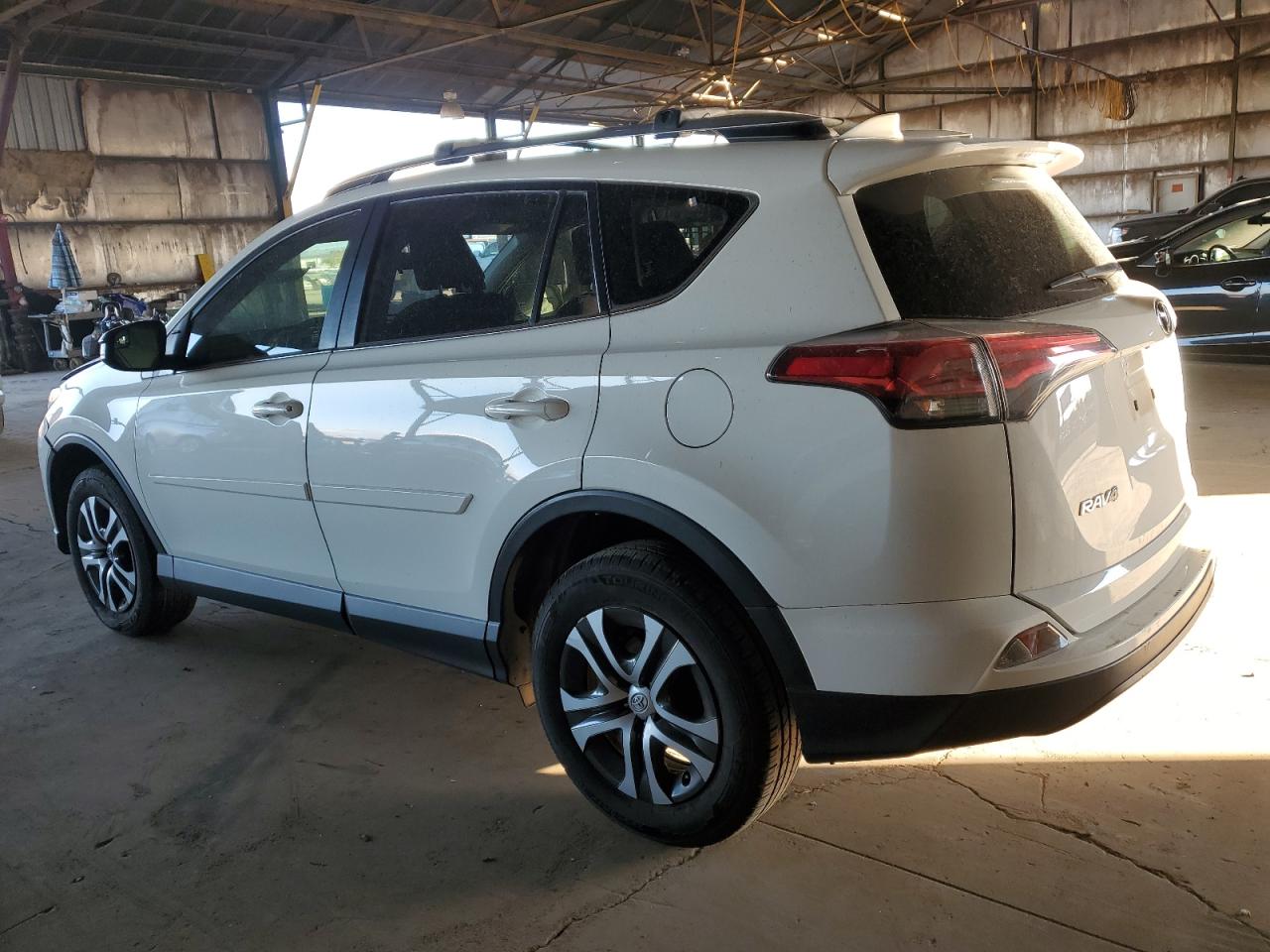 2017 Toyota RAV 4 - Image 2