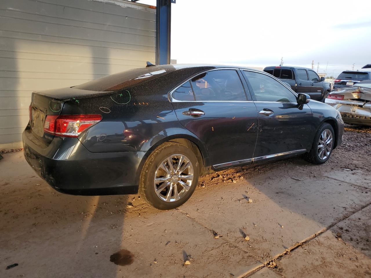 2010 Lexus ES - Image 3
