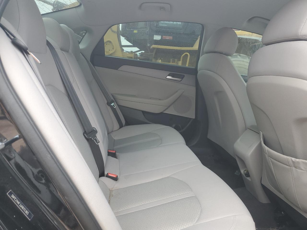 2018 Hyundai Sonata - Image 11