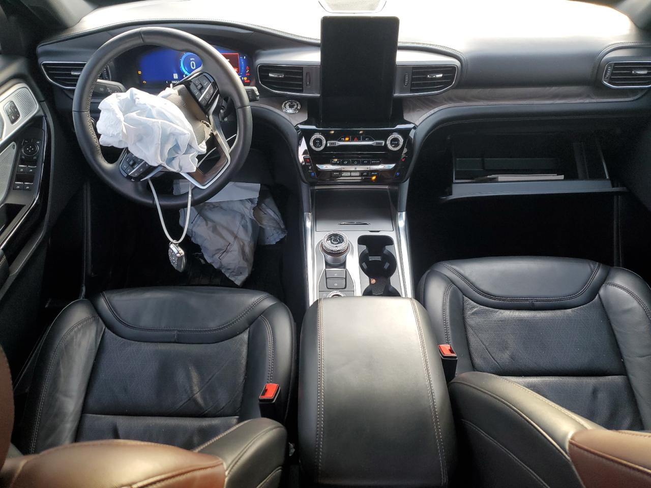 2022 Ford Explorer - Image 8