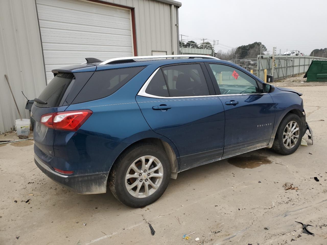 2020 Chevrolet Equinox - Image 3
