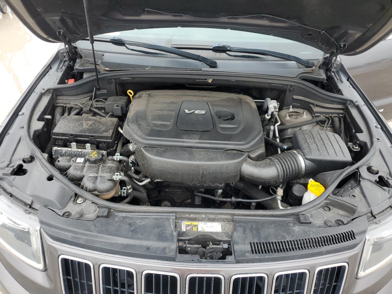 2016 Jeep Grand Cherokee - Image 12