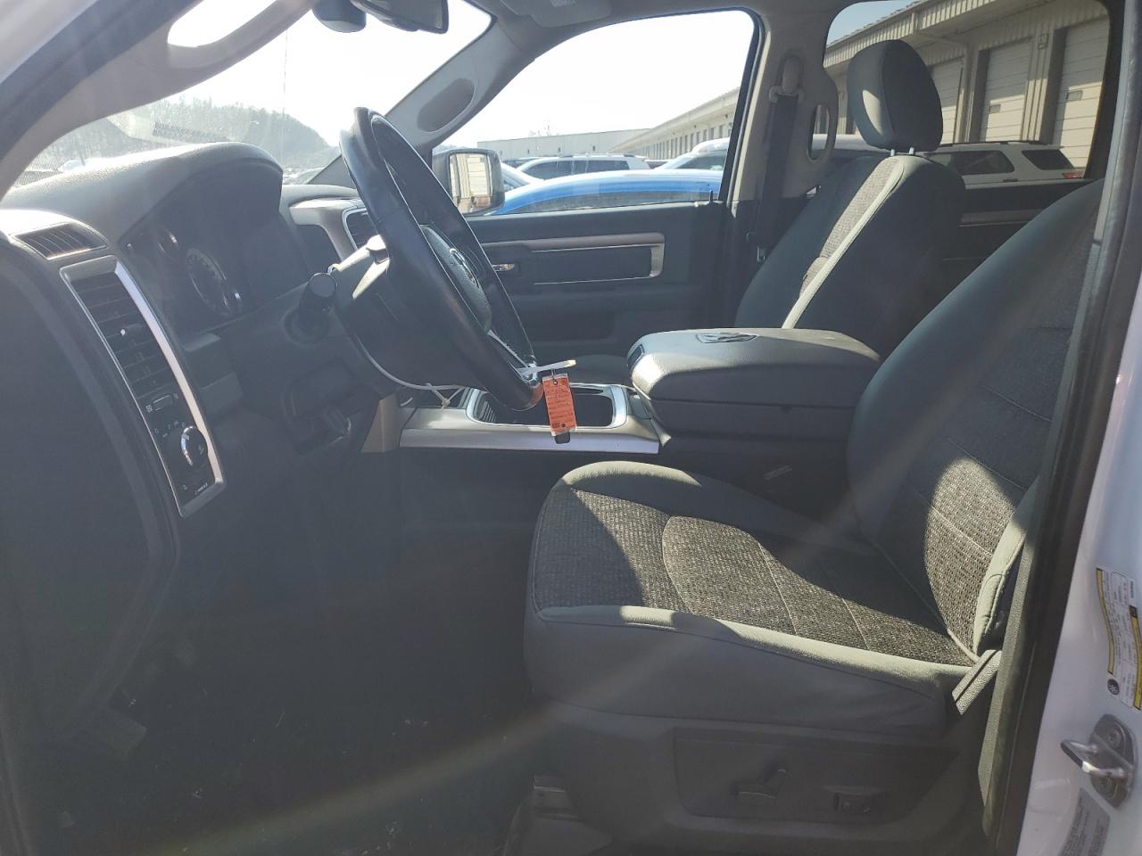 2016 RAM 1500 - Image 7