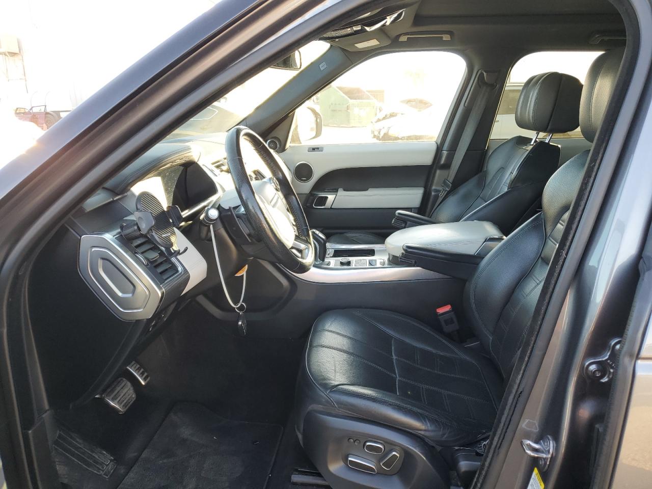 2015 Land Rover Range Rover - Image 7