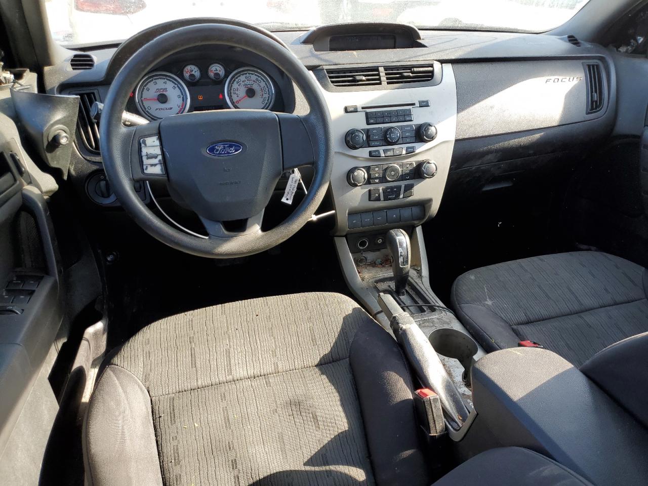 2010 Ford Focus - Image 8