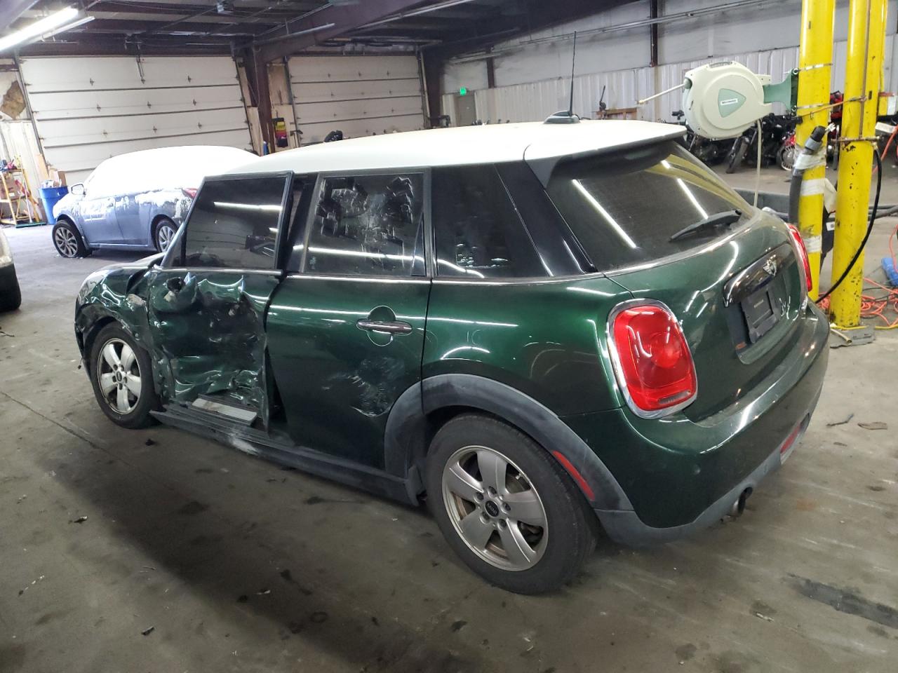 2016 MINI Cooper - Image 2