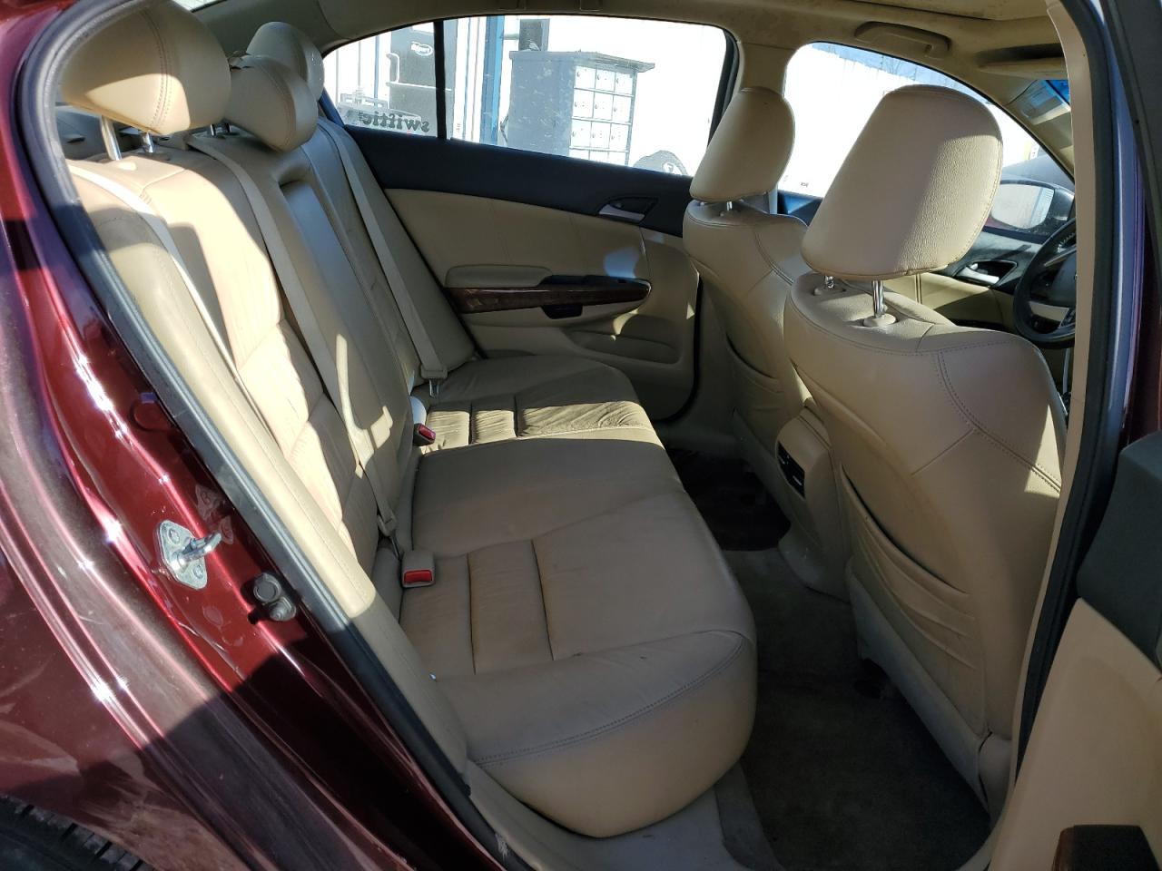 2012 Honda Accord - Image 11