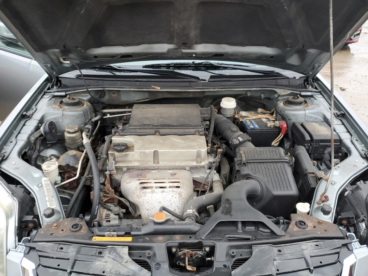 2009 Mitsubishi Galant - Image 11