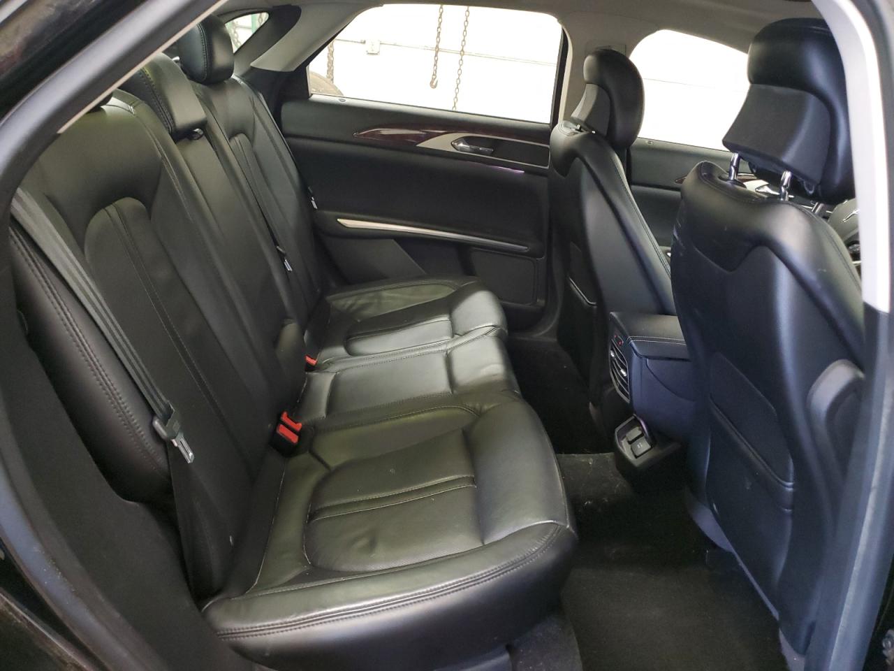 2016 Lincoln MKZ - Image 10