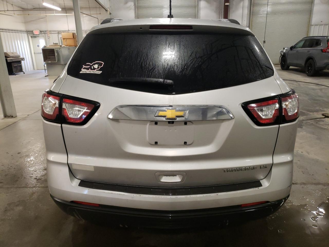 2014 Chevrolet Traverse - Image 6