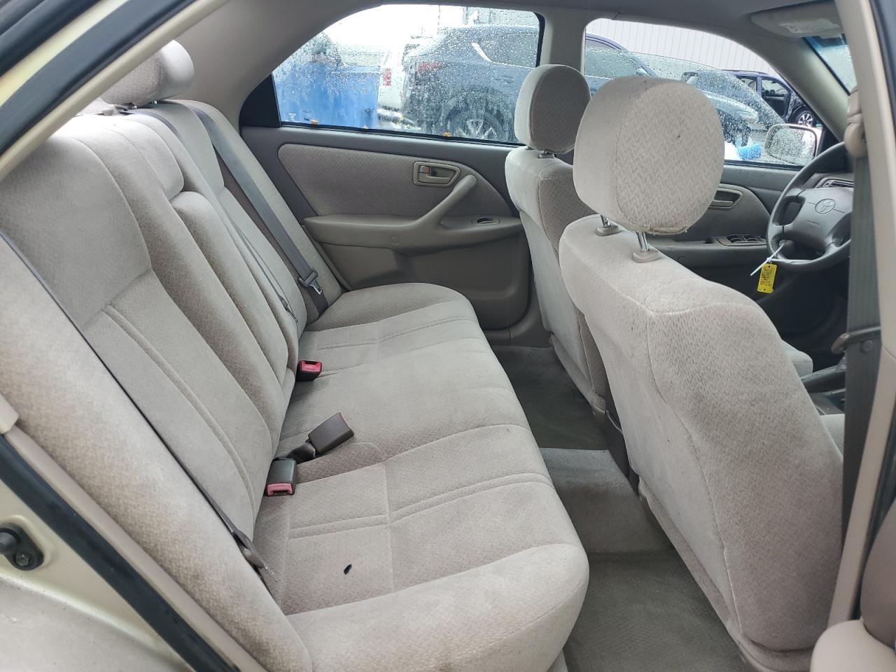 2000 Toyota Camry - Image 10
