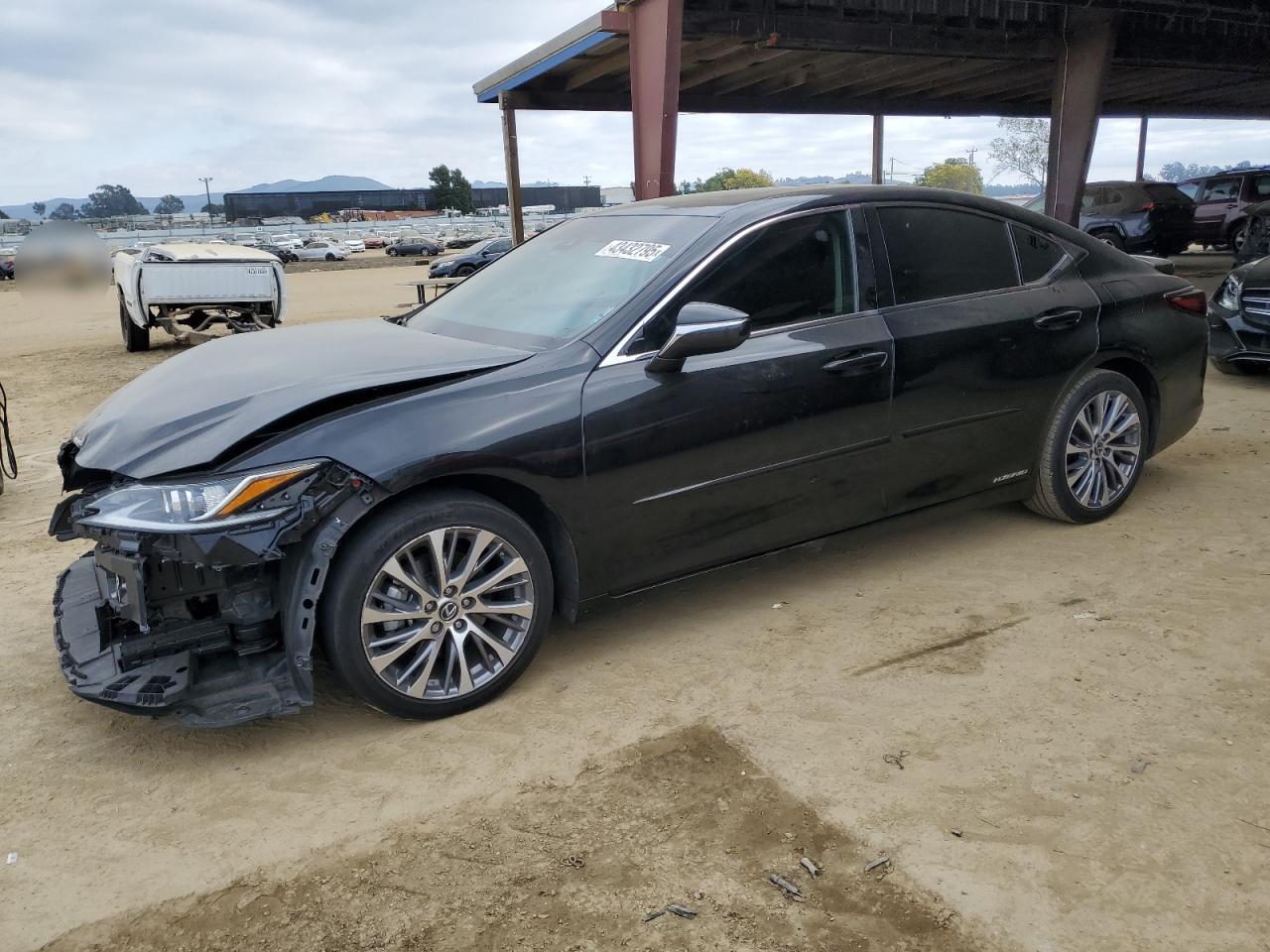 2021 Lexus ES - Image 1
