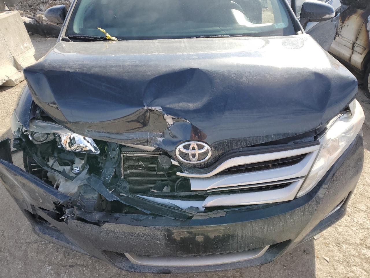 2013 Toyota Venza - Image 12