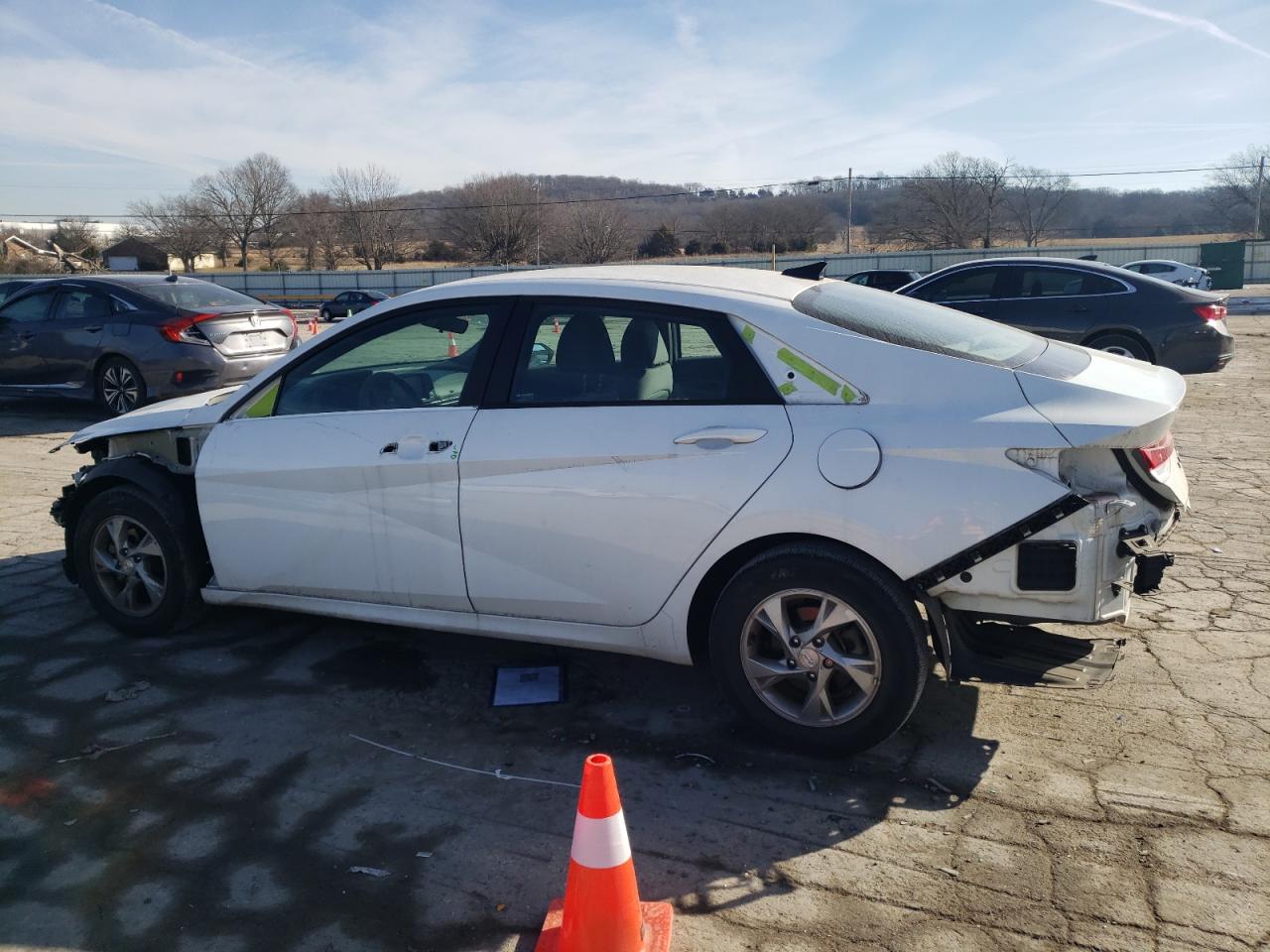2021 Hyundai Elantra - Image 2