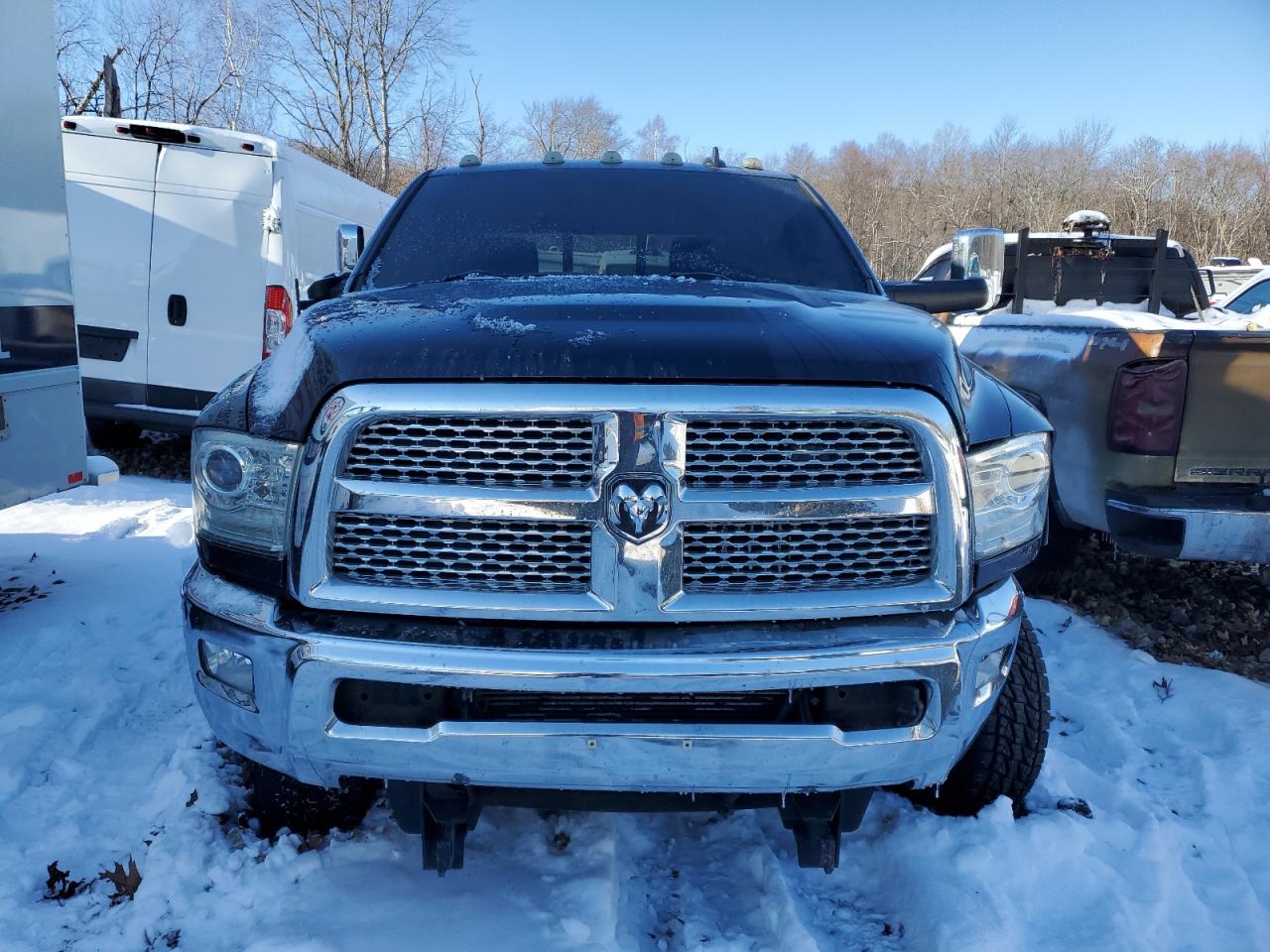 2015 RAM 3500 - Image 5