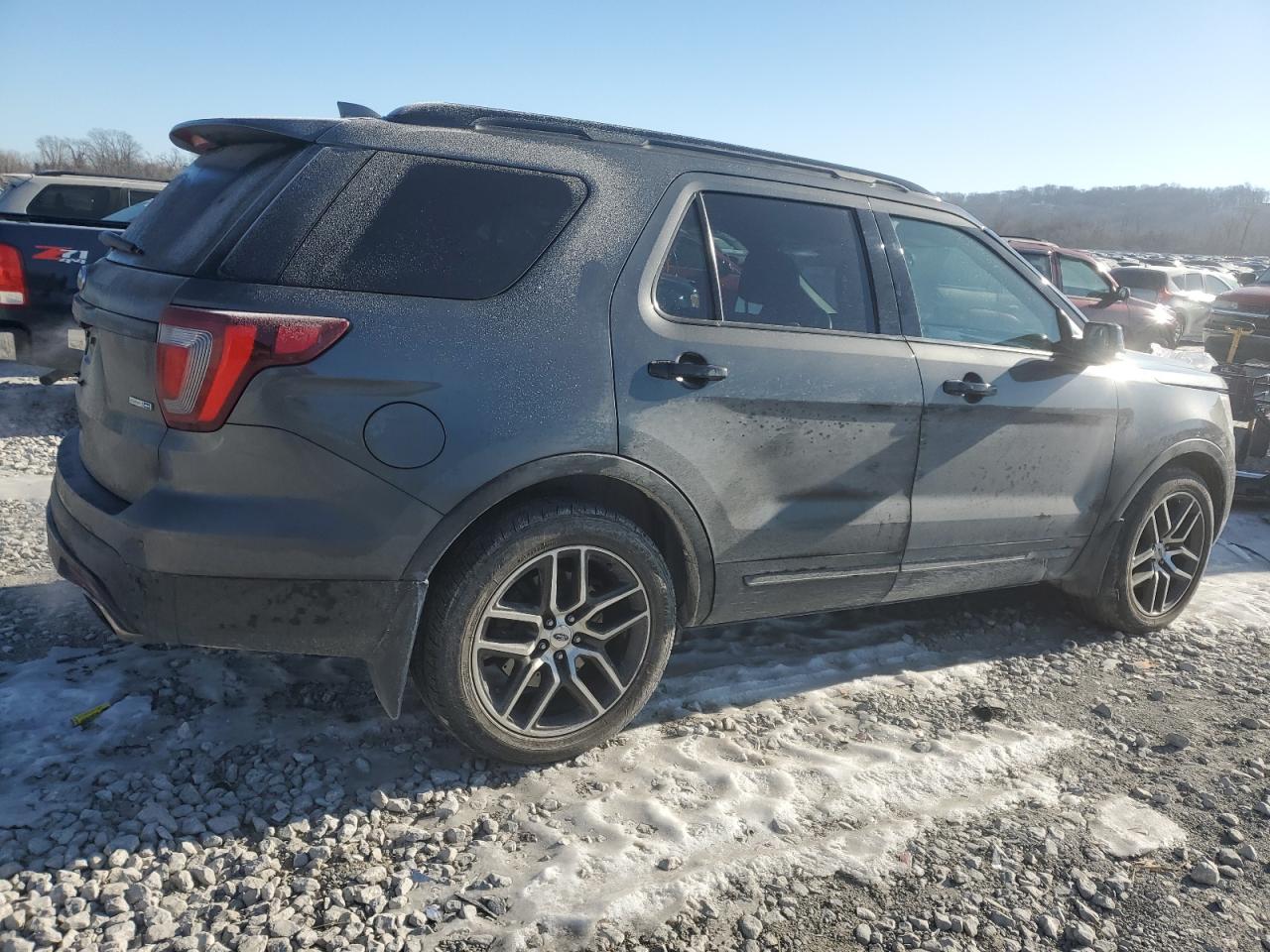 2017 Ford Explorer - Image 3