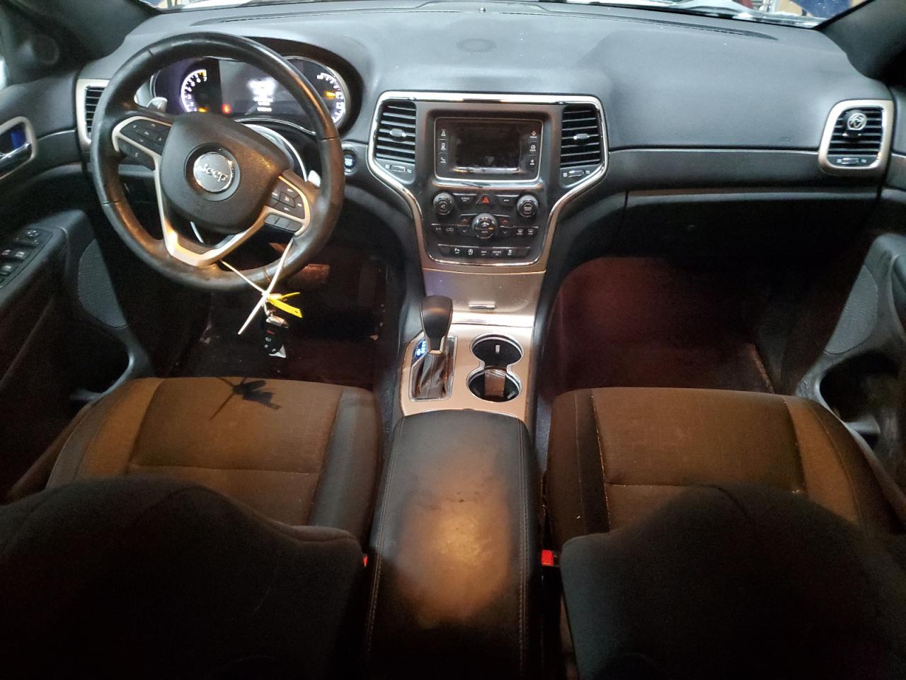 2017 Jeep Grand Cherokee - Image 8