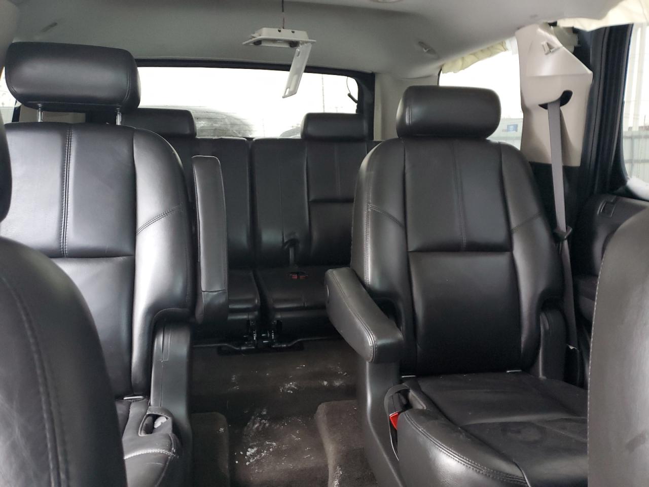 2008 GMC Yukon - Image 10