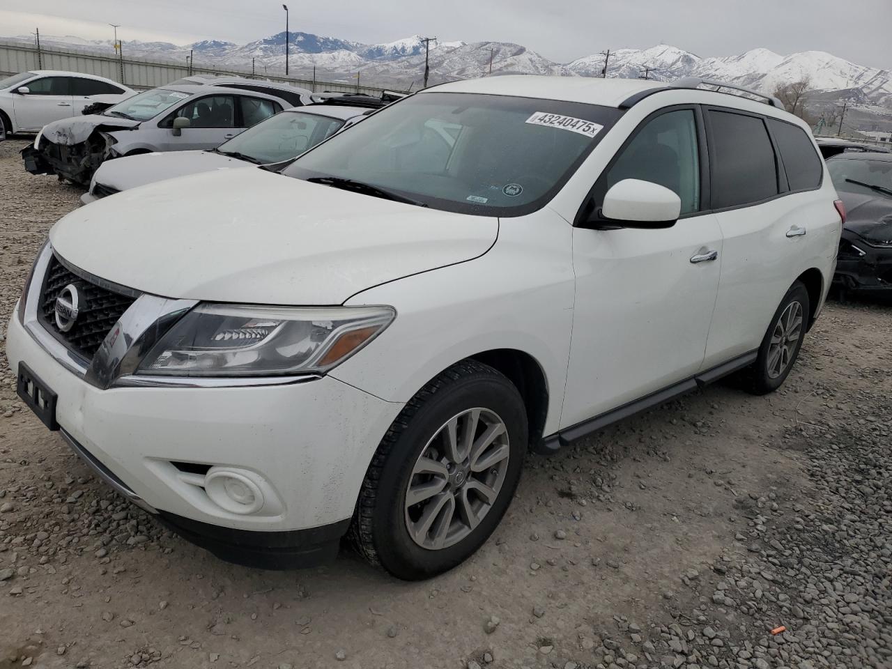 2016 Nissan Pathfinder - Image 1