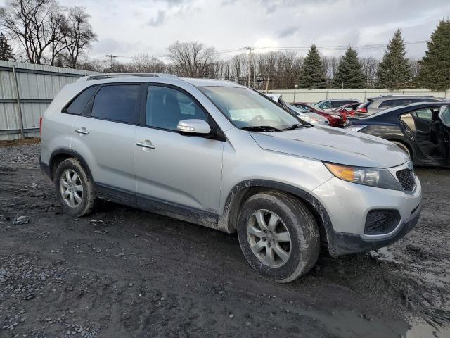  KIA SORENTO 2013 Серебристый