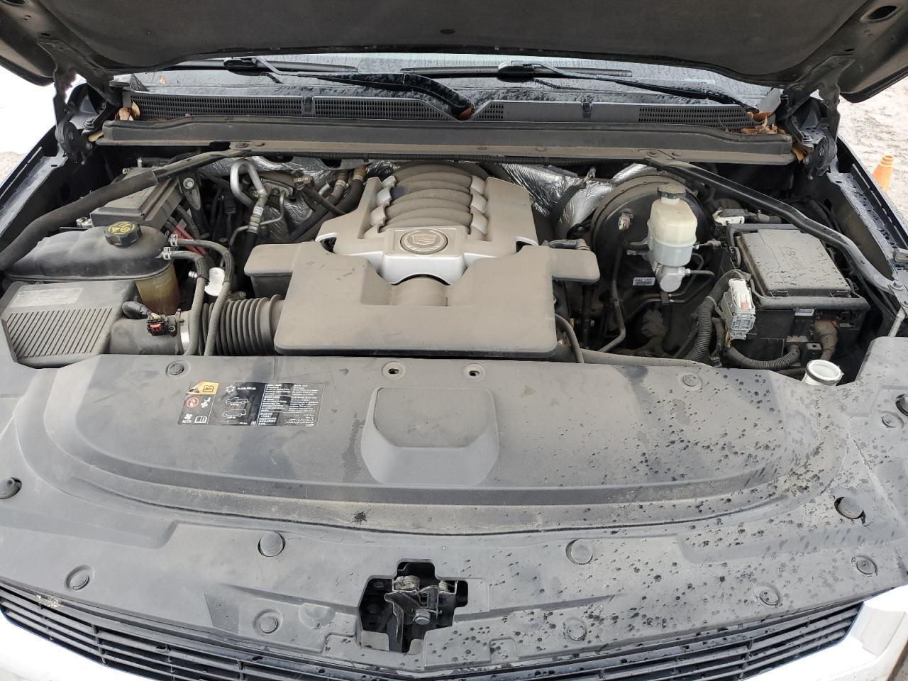2015 Cadillac Escalade - Image 12