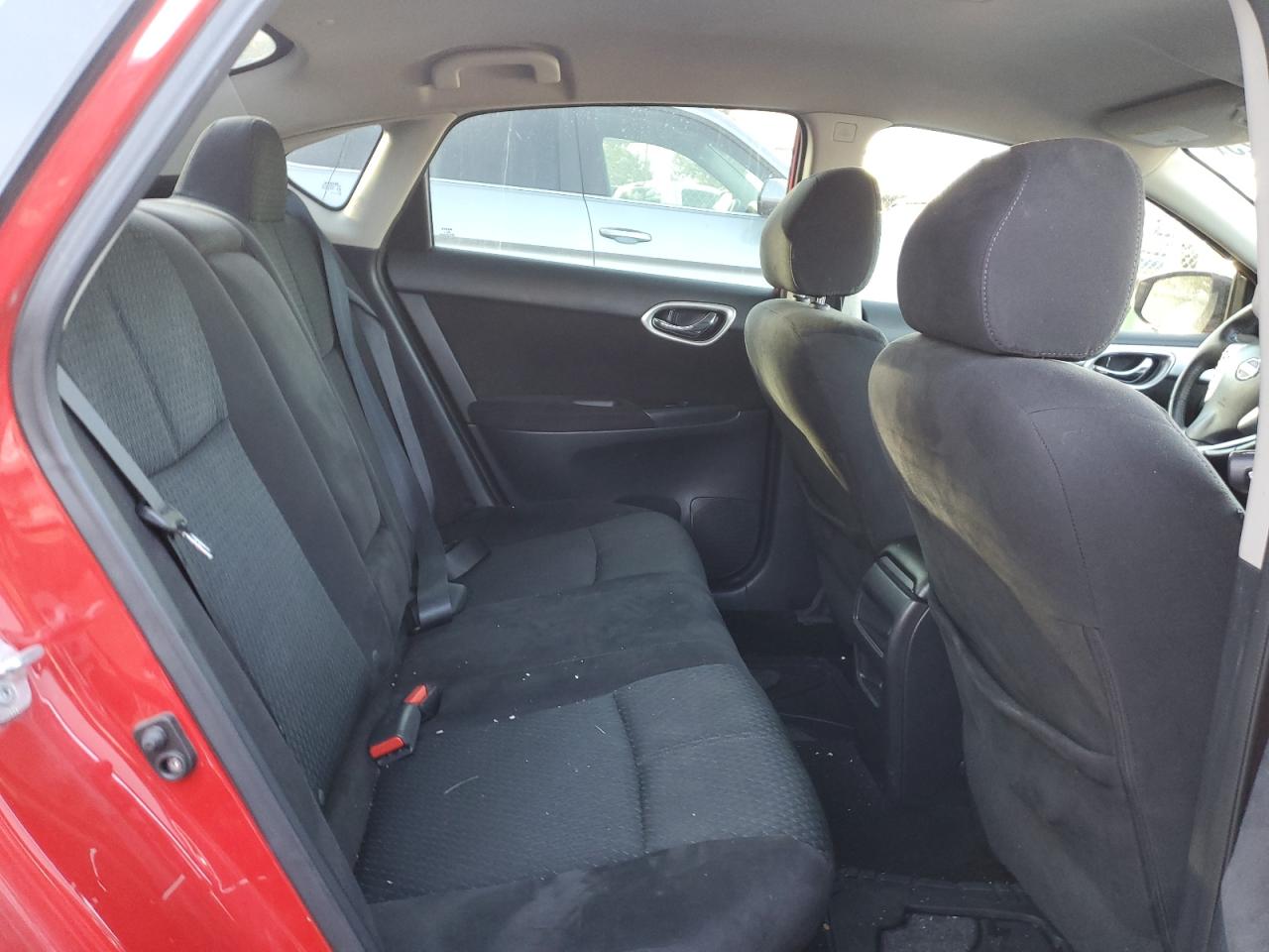 2015 Nissan Sentra - Image 10