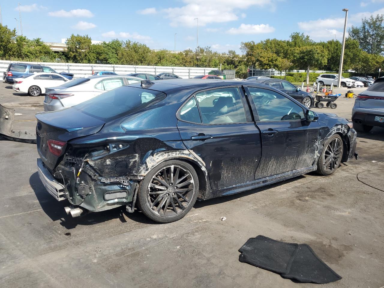2021 Toyota Camry - Image 3