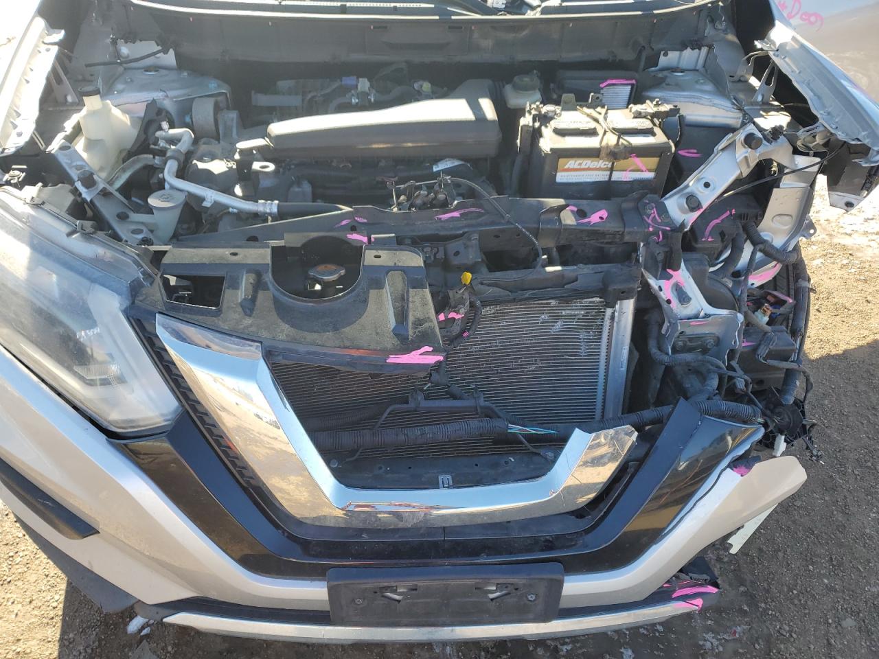 2017 Nissan Rogue - Image 12