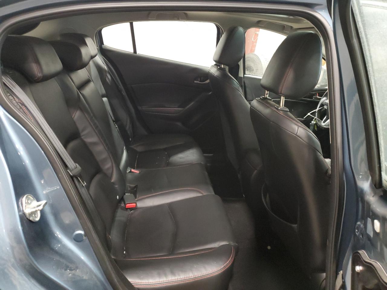 2014 Mazda 3 - Image 10