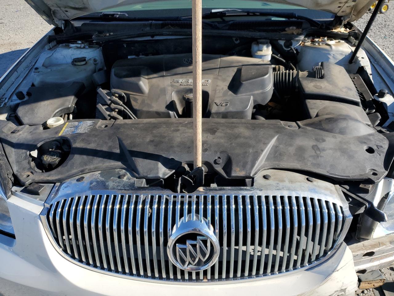 2008 Buick Lucerne - Image 12