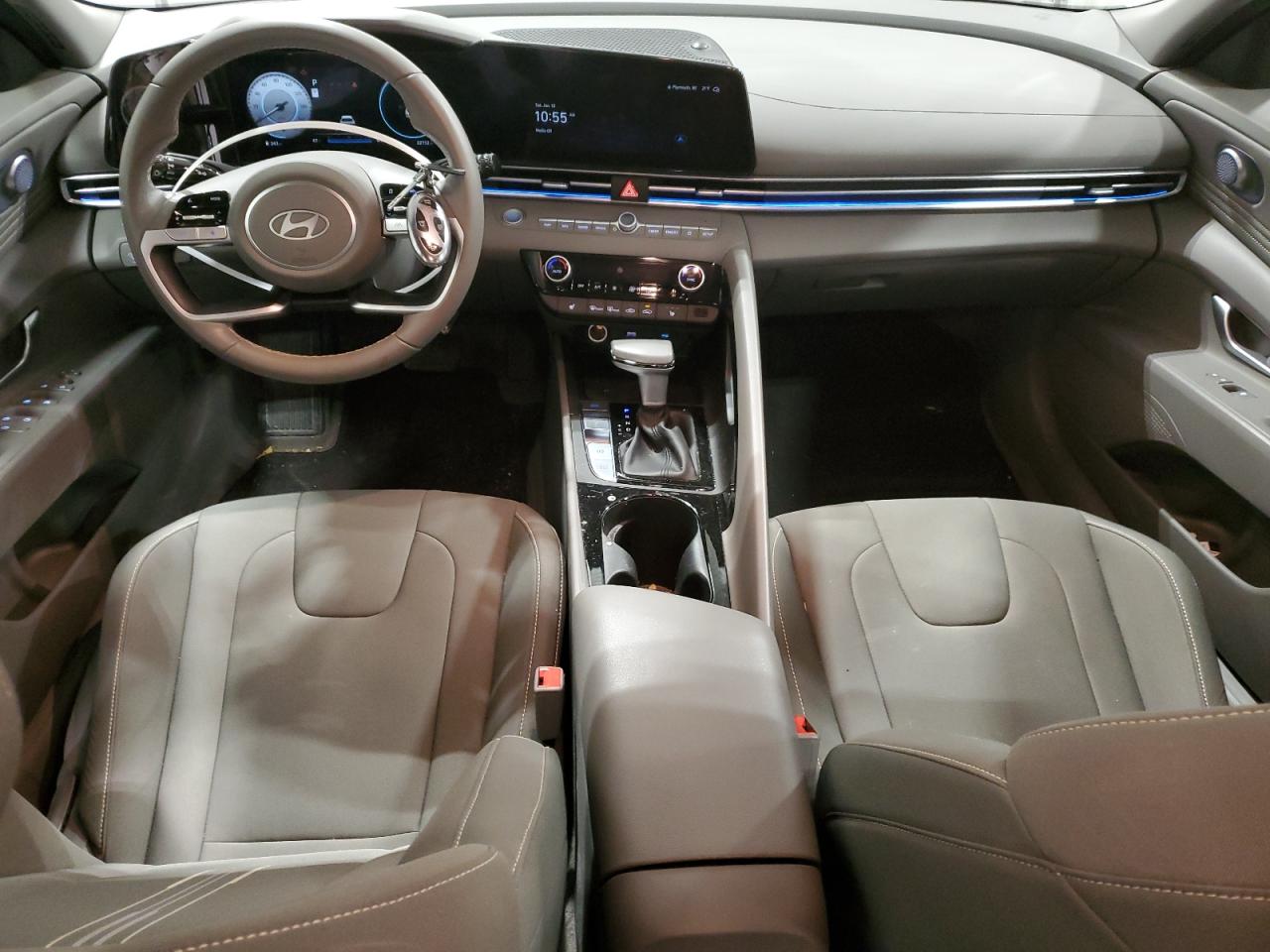 2024 Hyundai Elantra - Image 8