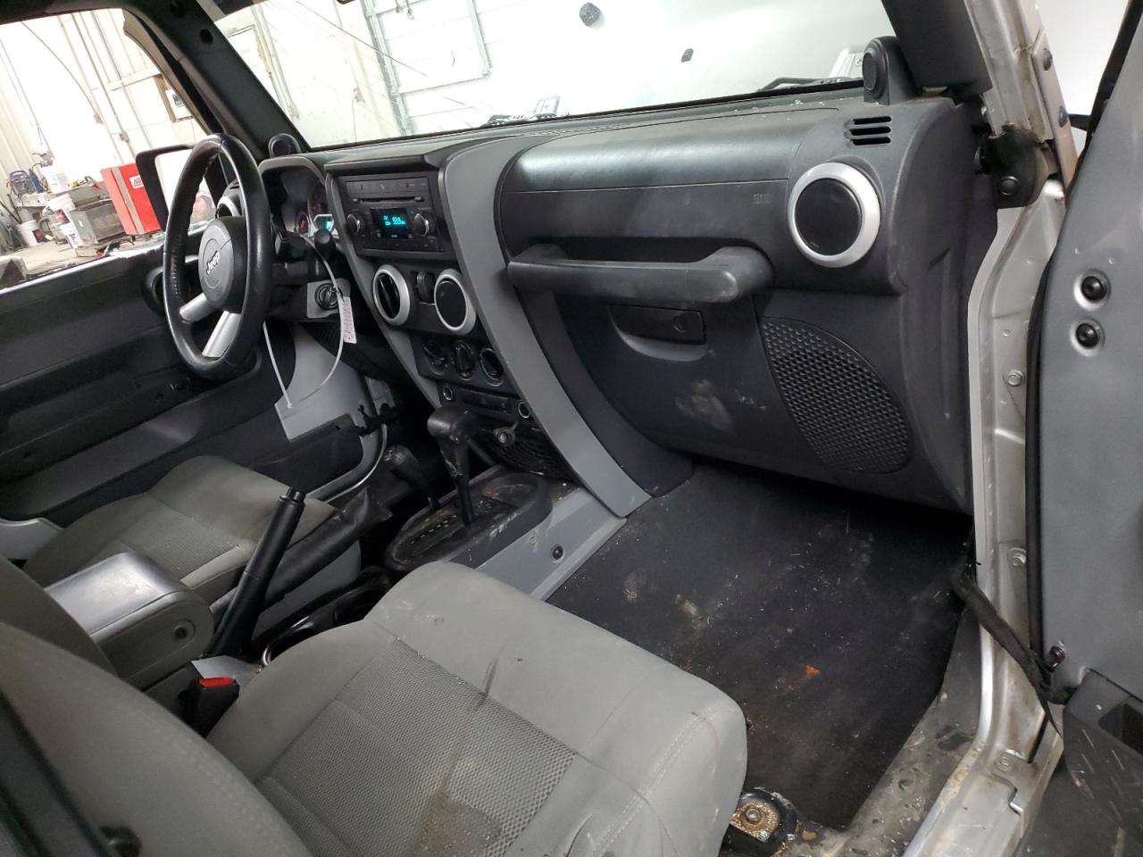 2009 Jeep Wrangler - Image 8
