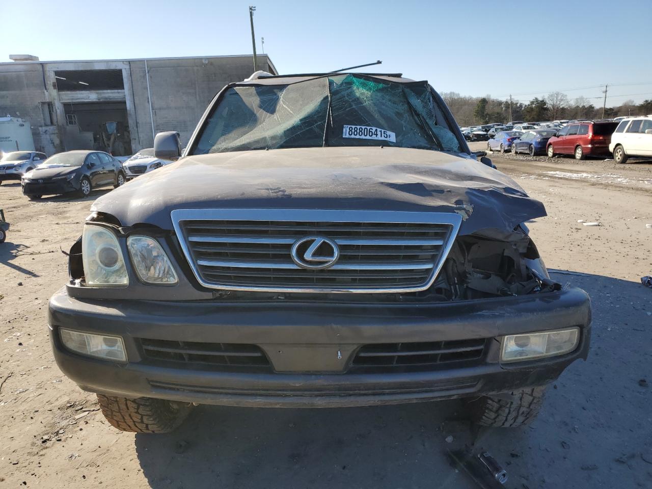 2004 Lexus LX - Image 5